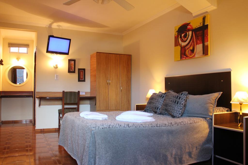 Hotel Francia San Rafael (Mendoza)